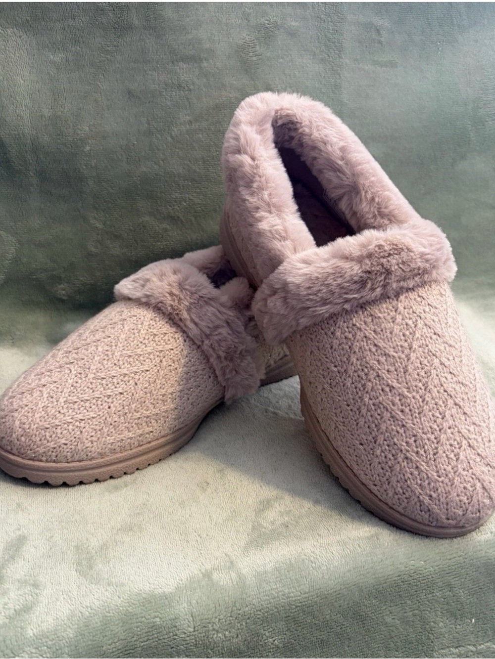 Skechers Women’s Cozy Lite Sparkle Knit Beige Slippers Size 10W